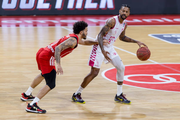 冷静地将球 冷静地将球